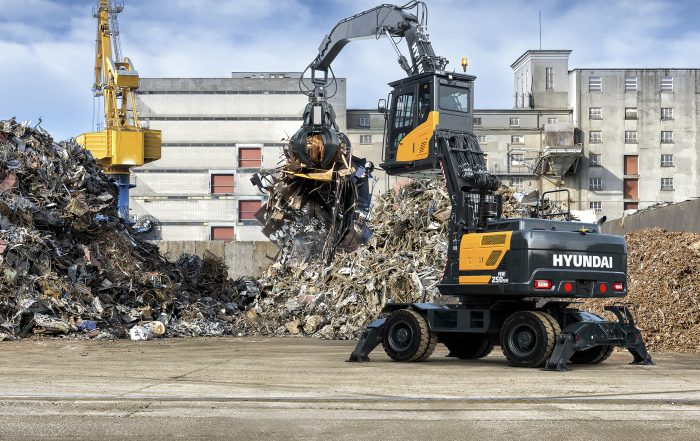il nuovo movimentatore di materiali HW250A MH di HD Hyundai