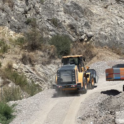 la HD Hyundai HL955A di Apicella al lavoro