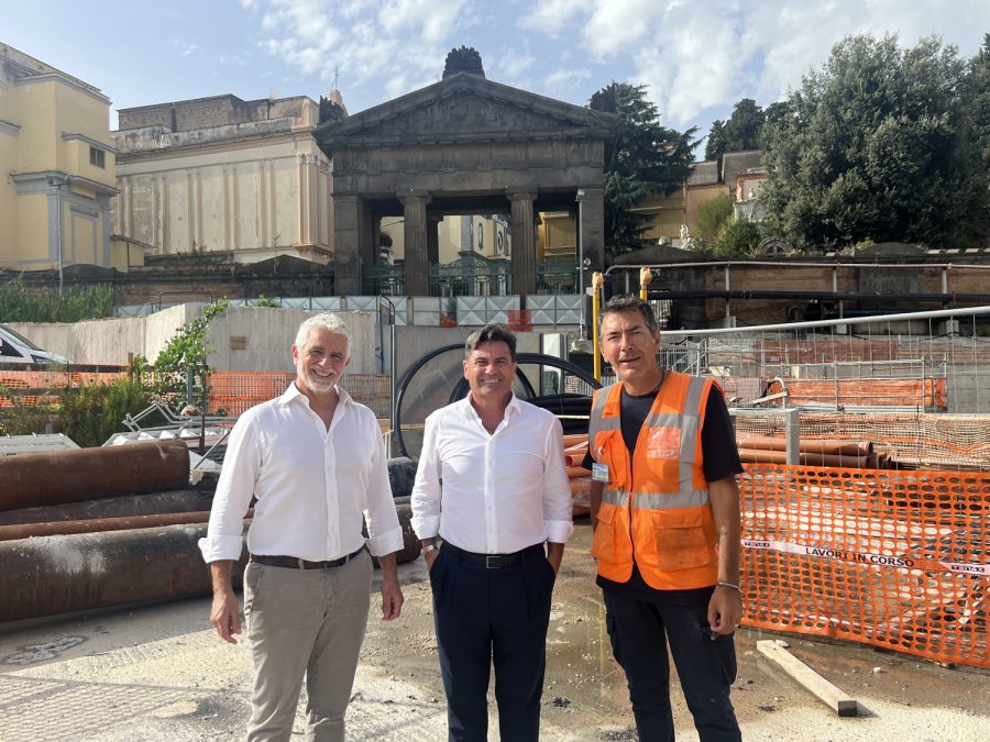 Da sinistra, Paolo Trampetti, AD di SCF, Marco Scarano, AD di Elevateur e Cristiano Capuano, ingegnere responsabile di SCF