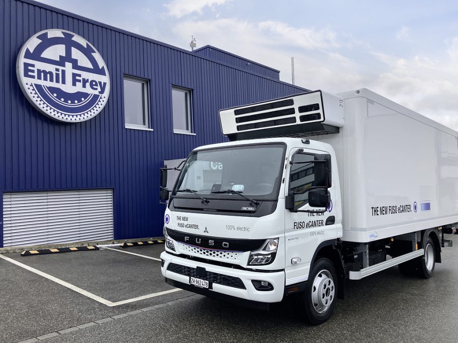 FUSO eCanter è il primo autocarro leggero completamente elettrico prodotto in serie