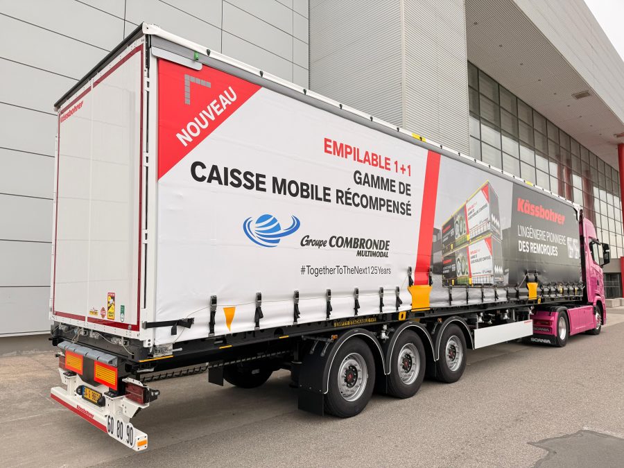Alla fiera Solutrans 2025, Kässbohrer ha lanciato la sua nuova cassa mobile Mega Curtainsider K.SWAU C+