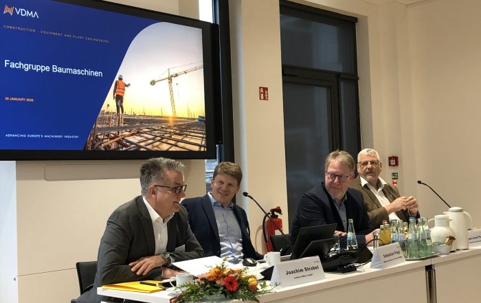 Riunione VDMA sulle macchine per costruzioni con rappresentanti dell’industria durante l’assemblea 2026