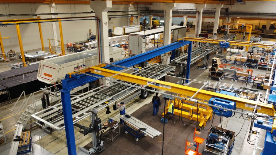Il nuovo stabilimento produttivo Schmitz Cargobull di Oradea, in Romania, ha iniziato l’attività di assemblaggio dei semirimorchi per il mercato dell'Europa centrale